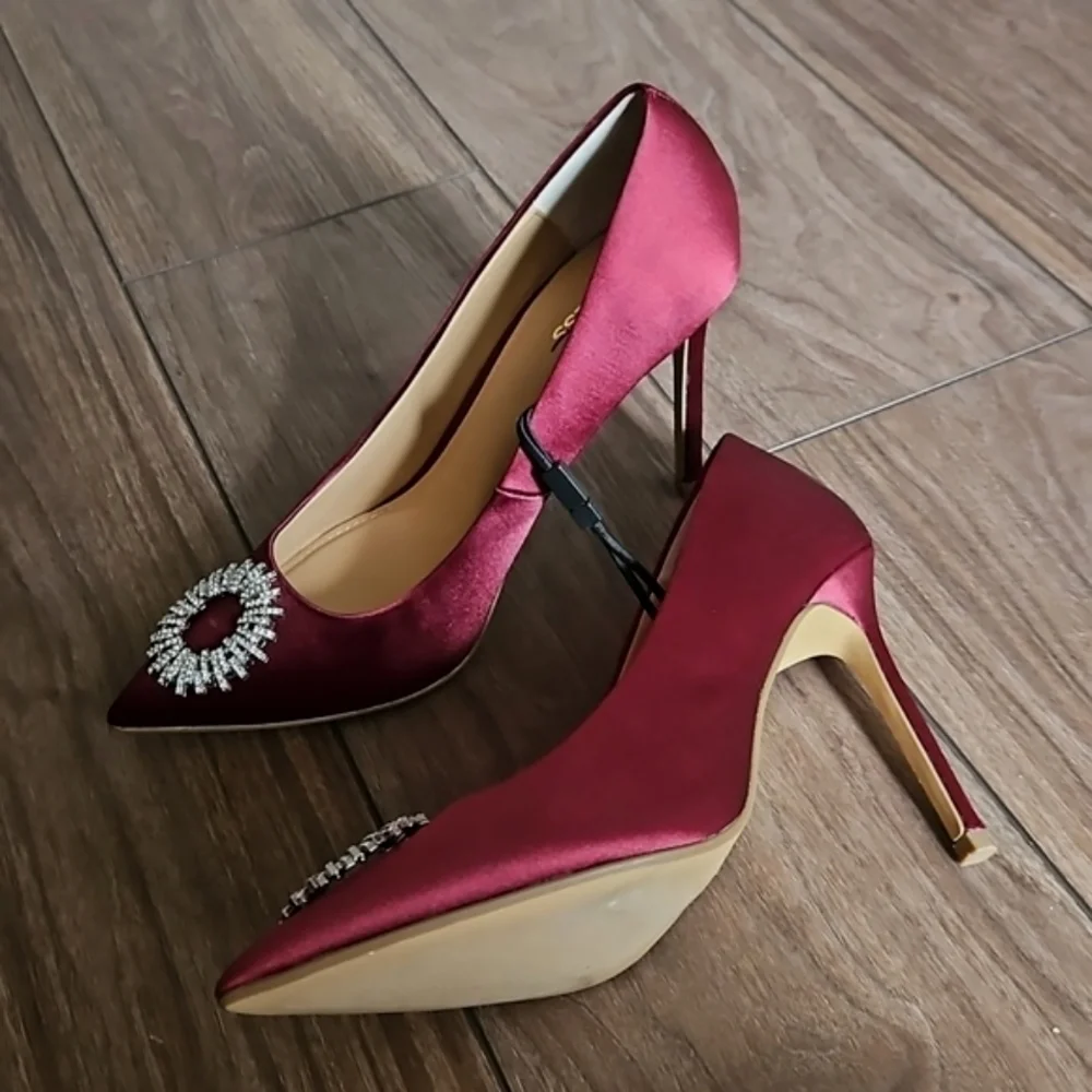 NEW! EXPRESS Deep Burgandy Satin Rhinestone Pointed Toe Heeled Pumps 10.